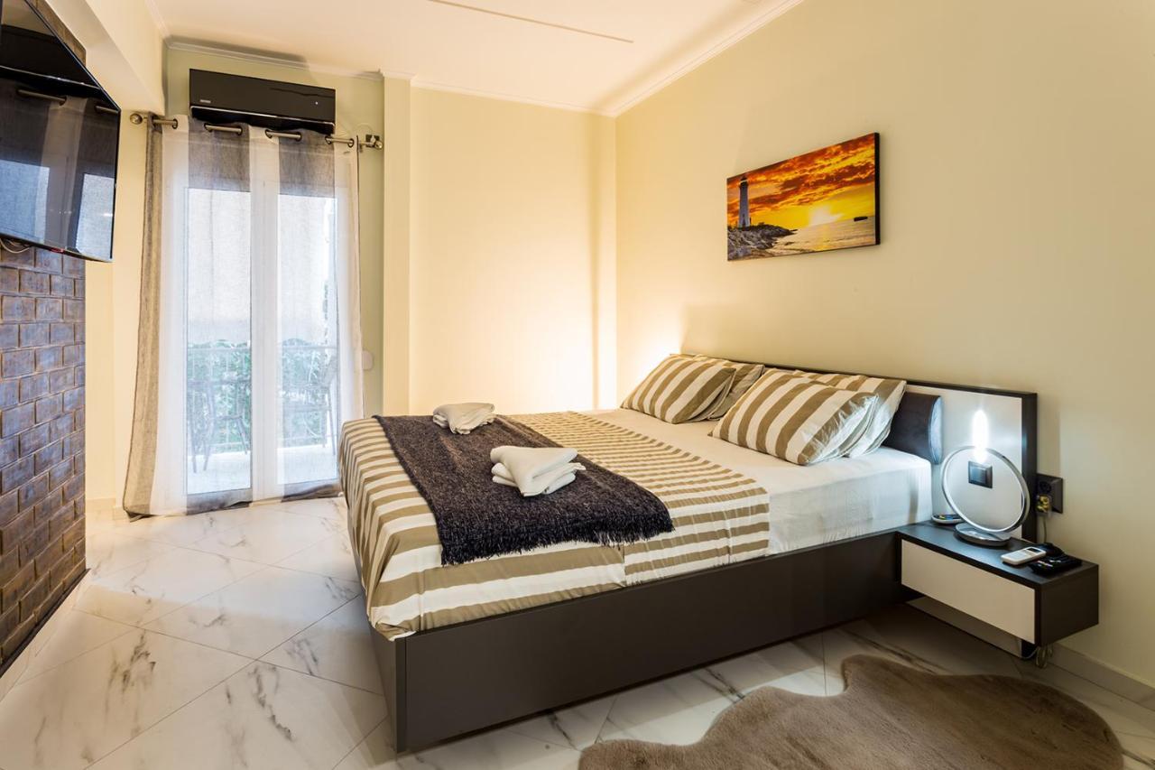 Romantic Deluxe Svite Wise Jacuzzi And Sauna Атина Екстериор снимка